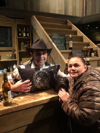 Divadlo bratří Formanů - Deathtown -  Petr Forman, dárek tričko a polštářek s logem